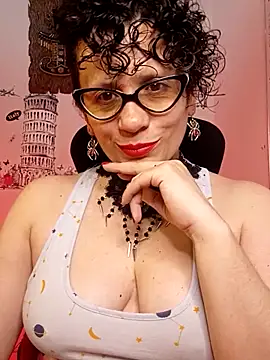 Snapshot of Daneshka_naughty chatting on 03/15/25, 08:10 Daneshka naughty online show from 03/15/25, 08:10