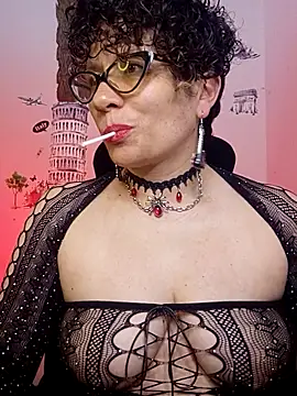 Snapshot of Daneshka_naughty chatting on 03/22/25, 04:24 Daneshka naughty online show from 03/22/25, 04:24