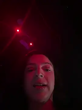 exoticmisfitt online show from 04/14/26, 10:27