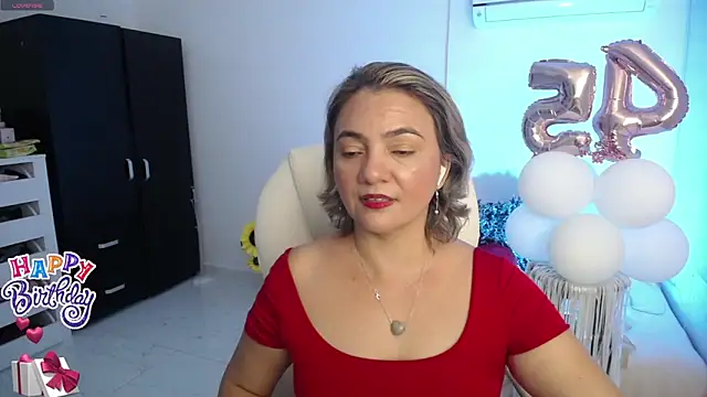 Snapshot of Ghada_milf chatting on 01/13/25, 01:49 Ghada milf online show from 01/13/25, 01:49