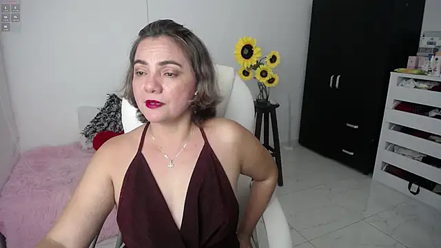 Snapshot of Ghada_milf chatting on 02/20/25, 02:18 Ghada milf online show from 02/20/25, 02:18