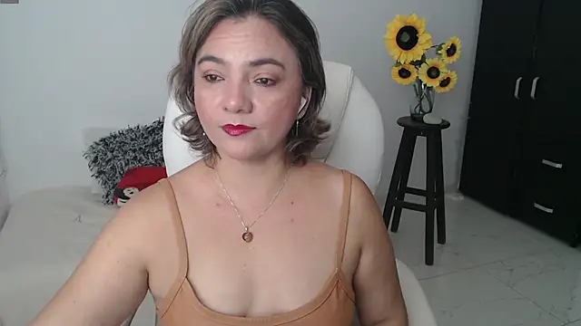 Snapshot of Ghada_milf chatting on 03/20/25, 10:29 Ghada milf online show from 03/20/25, 10:29
