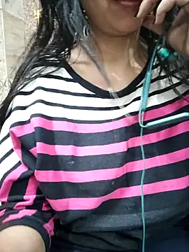 Snapshot of Aradhya-Sharma chatting on 02/09/25, 07:05 Aradhya-Sharma online show from 02/09/25, 07:05