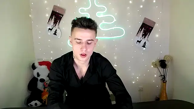 Snapshot of Mike_severi2 chatting on 12/19/24, 10:24 Mike severi2 online show from 12/19/24, 10:24