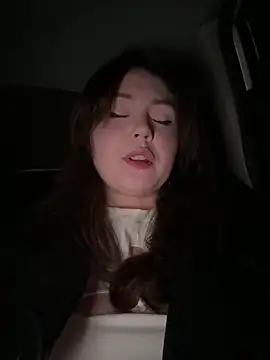 Peachy Dream online show from 09/28/25, 06:13