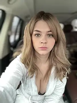 Love Bri online show from 02/28/25, 05:48