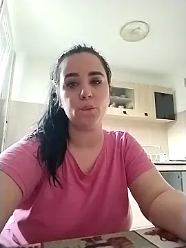 AdelinaJude online show from 04/16/26, 04:08