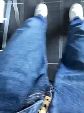 tomlolala online show from 10/04/25, 09:40