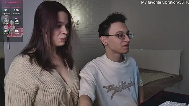 Snapshot of ValBae chatting on 01/11/25, 07:27 ValBae online show from 01/11/25, 07:27