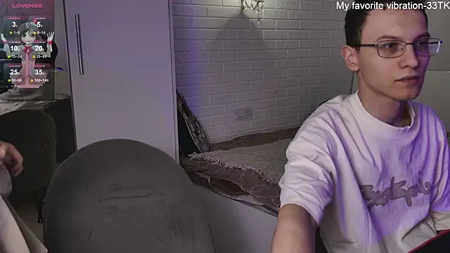 Snapshot of ValBae chatting on 01/15/25, 08:48 ValBae online show from 01/15/25, 08:48