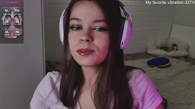 Snapshot of ValBae chatting on 01/17/25, 03:53 ValBae online show from 01/17/25, 03:53