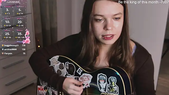 Snapshot of ValBae chatting on 03/18/25, 06:48 ValBae online show from 03/18/25, 06:48