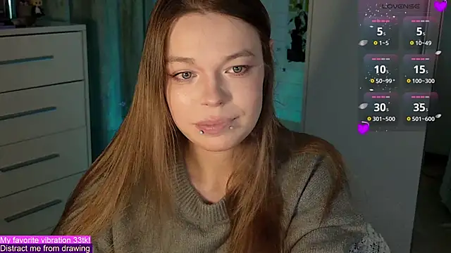 Snapshot of ValBae chatting on 09/30/25, 08:36 ValBae online show from 09/30/25, 08:36