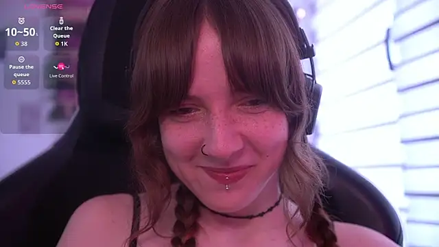 Snapshot of juliapie chatting on 06/30/26, 02:07 juliapie online show from 06/30/26, 02:07