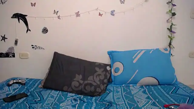 Julieta Hass online show from 12/19/24, 04:24