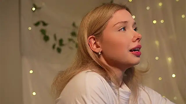 april blush online show from 02/04/25, 07:00