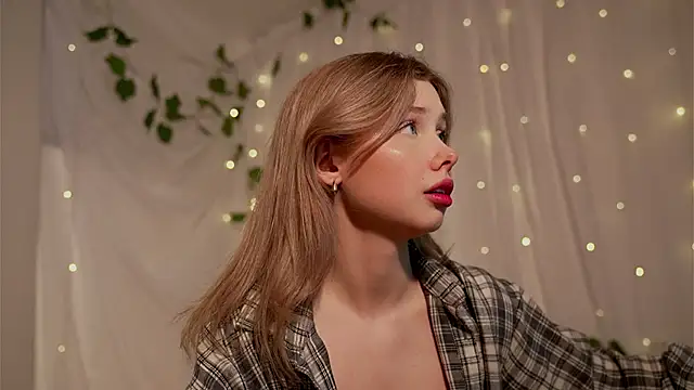 april blush online show from 02/08/25, 01:01