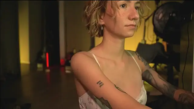 Arianna Richi online show from 03/02/25, 05:54