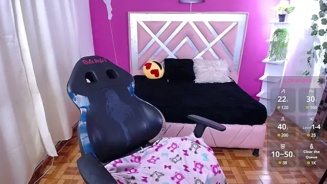 brithany smiith  online show from 01/11/25, 08:11