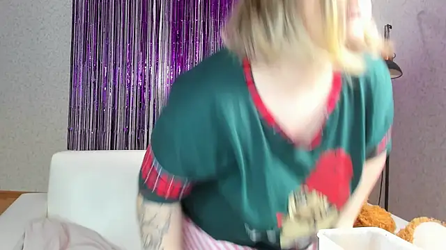 Seductive She Wolf online show from 02/15/25, 08:54