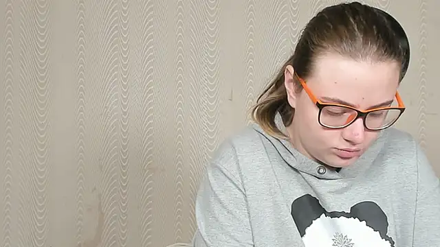 Snapshot of Seductive_She_Wolf chatting on 02/05/26, 03:49 Seductive She Wolf online show from 02/05/26, 03:49