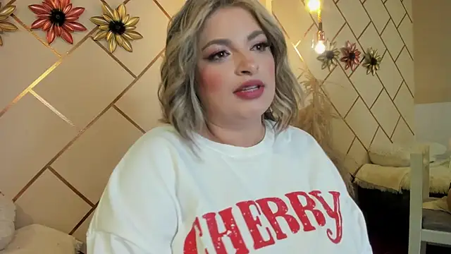 marianeporter   online show from 09/09/25, 01:49