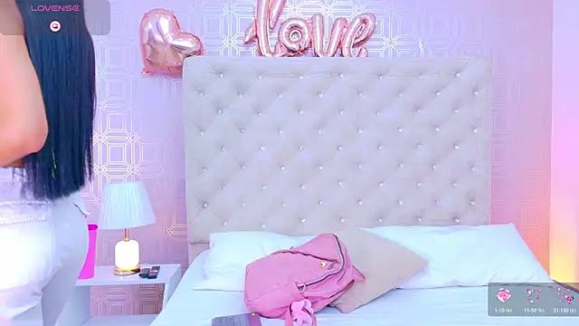 Snapshot of Mia-Monroe chatting on 02/22/26, 07:45 Mia-Monroe online show from 02/22/26, 07:45