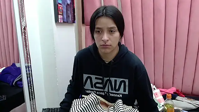 Sarah Hornny online show from 03/13/25, 03:22