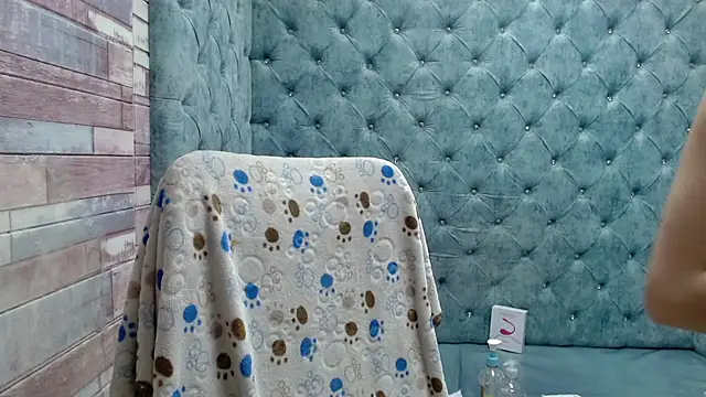 Samantha Smiith online show from 10/23/25, 04:01