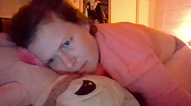 Snapshot of KatieBARBiE98 chatting on 12/16/24, 05:06 KatieBARBiE98 online show from 12/16/24, 05:06