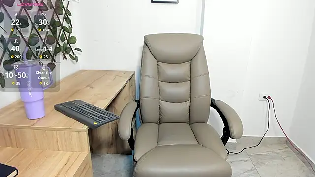 Madeleine  w online show from 02/13/26, 12:06