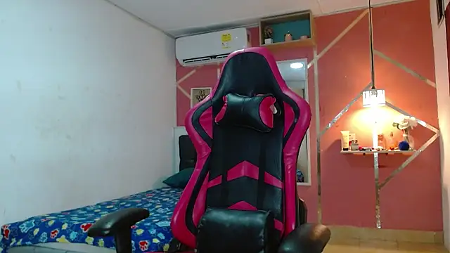 analus-01 online show from 12/16/24, 03:40