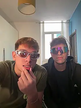 calleaaaa online show from 10/07/25, 01:30