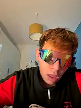 calleaaaa online show from 11/12/25, 02:28