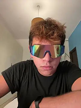 calleaaaa online show from 11/16/25, 03:39