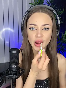 AlyseReuse online show from 03/11/25, 11:48