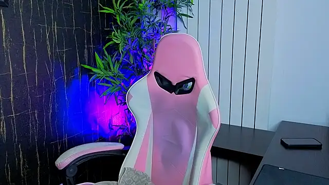 AlyseReuse online show from 10/08/25, 07:11