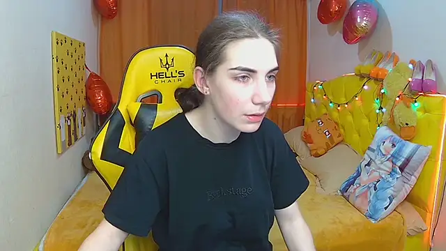 NikaStark  online show from 03/10/25, 01:45