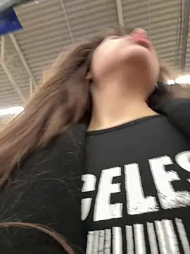 pantyless online show from 10/22/25, 09:36