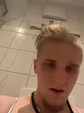 Michaela1222 online show from 04/18/26, 03:43