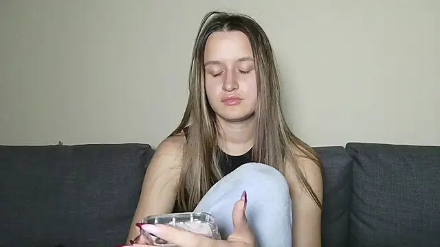 Submissive love online show from 02/20/25, 11:43