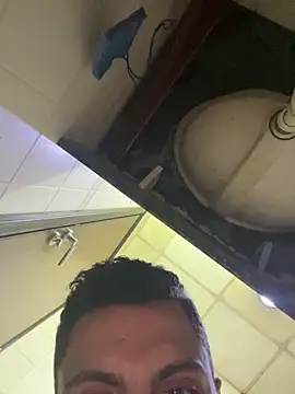 Snapshot of wslevastai chatting on 10/08/25, 12:41 wslevastai online show from 10/08/25, 12:41