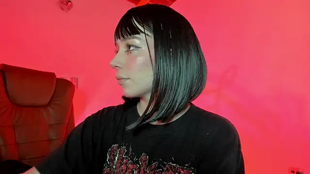 sweeet peach online show from 12/22/25, 07:16