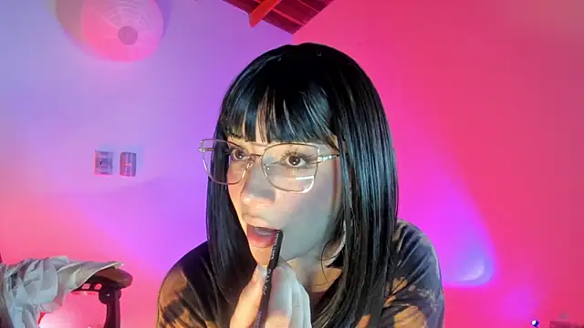 Snapshot of sweeet_peach chatting on 02/28/26, 02:45 sweeet peach online show from 02/28/26, 02:45