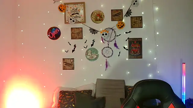 catalinamommyx online show from 10/30/25, 12:01