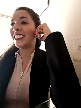 Bonny Klote online show from 01/28/25, 03:57