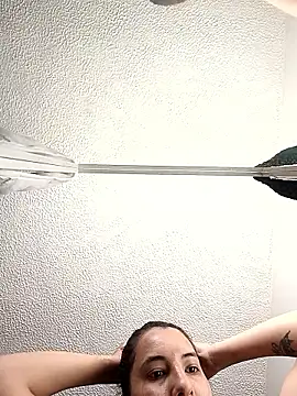 Snapshot of Bonny_Klote chatting on 01/19/26, 01:59 Bonny Klote online show from 01/19/26, 01:59