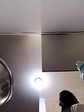 Snapshot of Bonny_Klote chatting on 02/25/26, 04:05 Bonny Klote online show from 02/25/26, 04:05