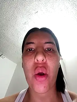 Snapshot of Bonny_Klote chatting on 03/03/26, 02:45 Bonny Klote online show from 03/03/26, 02:45