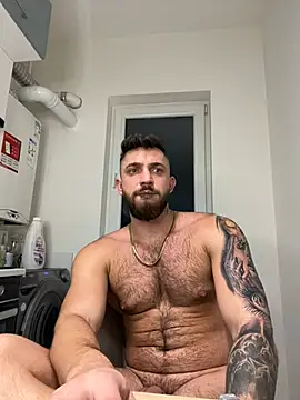 LoveIsBlind  online show from 12/15/24, 11:53